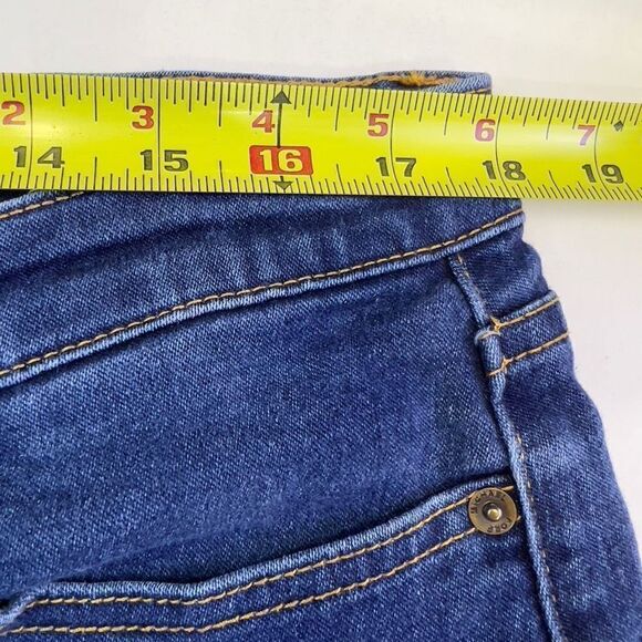 Michael Kors Women's Flat Front Mid-Rise Stretch Bermuda Denim Shorts Blue Sz 10 - Picture 9 of 9